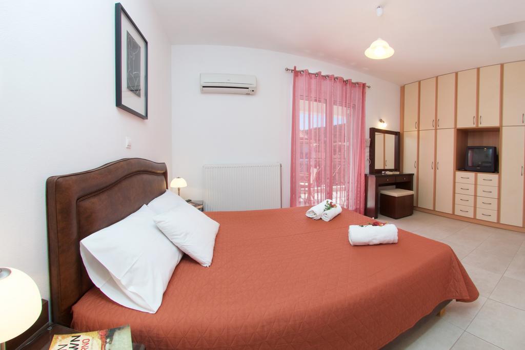 Diamanto Complex Aparthotel Karavomylos Exterior photo